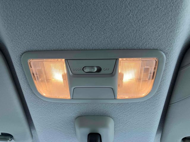 N-BOXカスタム G ETC バックカメラ 両側スライドドア ナビ TV オートライト HID スマートキー アイドリングストップ 電動格納ミラー ベンチシート CVT 盗難防止システム ABS ESC CD DVD再生(50枚目)