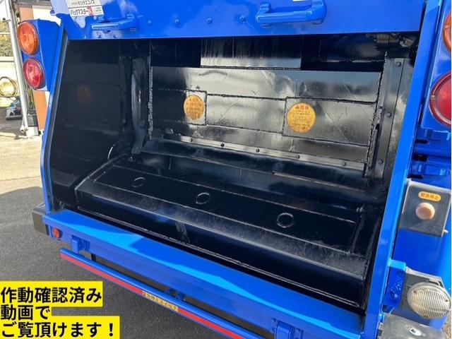 エルフトラック 　パッカー車　塵芥車　５立米　巻き込み式　回転板式　排出ダンプ式　モリタ　パックマスターα　２ｔ積　連続スイッチ　汚水タンク　全面塗装済　車内清掃済　車体サイズ長５２５／幅１８５／高２２７（ｃｍ）（2枚目）