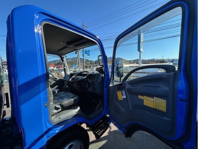 エルフトラック 　パッカー車　塵芥車　５立米　巻き込み式　回転板式　排出ダンプ式　モリタ　パックマスターα　２ｔ積　連続スイッチ　汚水タンク　全面塗装済　車内清掃済　車体サイズ長５２５／幅１８５／高２２７（ｃｍ）（36枚目）