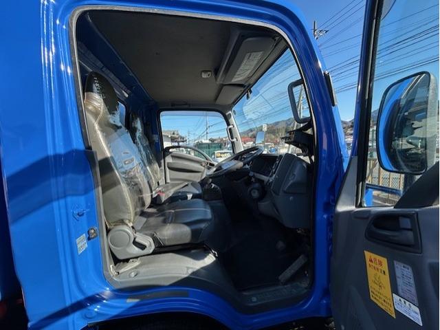 エルフトラック 　パッカー車　塵芥車　５立米　巻き込み式　回転板式　排出ダンプ式　モリタ　パックマスターα　２ｔ積　連続スイッチ　汚水タンク　全面塗装済　車内清掃済　車体サイズ長５２５／幅１８５／高２２７（ｃｍ）（37枚目）