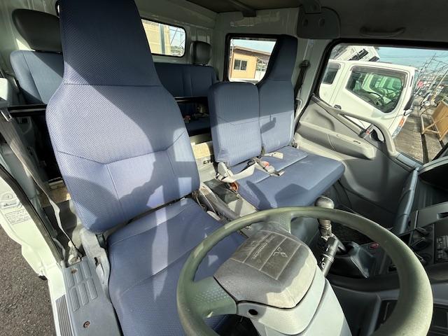 キャンター Ｗキャブロング　ワイドロング　全面塗装済　７人乗り　積載２ｔ　ＭＴ５速　ワンオーナー車　記録簿付　リアヒーター　荷台寸法　長３３５ｃｍ幅１９０ｃｍ高３８ｃｍ　高床（18枚目）