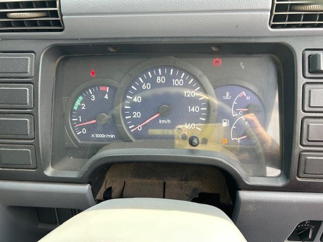 キャンター Ｗキャブロング　ワイドロング　全面塗装済　７人乗り　積載２ｔ　ＭＴ５速　ワンオーナー車　記録簿付　リアヒーター　荷台寸法　長３３５ｃｍ幅１９０ｃｍ高３８ｃｍ　高床（25枚目）