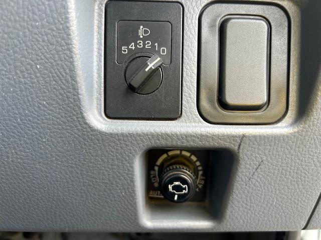 キャンター Ｗキャブロング　ワイドロング　全面塗装済　７人乗り　積載２ｔ　ＭＴ５速　ワンオーナー車　記録簿付　リアヒーター　荷台寸法　長３３５ｃｍ幅１９０ｃｍ高３８ｃｍ　高床（29枚目）