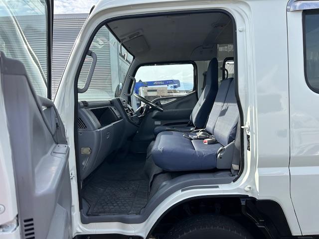 キャンター Ｗキャブロング　ワイドロング　全面塗装済　７人乗り　積載２ｔ　ＭＴ５速　ワンオーナー車　記録簿付　リアヒーター　荷台寸法　長３３５ｃｍ幅１９０ｃｍ高３８ｃｍ　高床（32枚目）