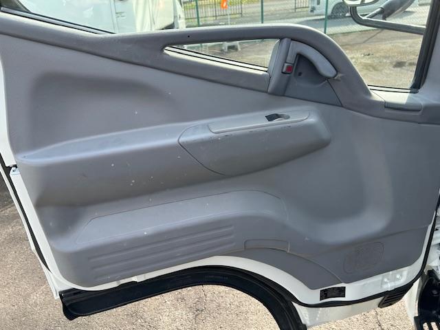 キャンター Ｗキャブロング　ワイドロング　全面塗装済　７人乗り　積載２ｔ　ＭＴ５速　ワンオーナー車　記録簿付　リアヒーター　荷台寸法　長３３５ｃｍ幅１９０ｃｍ高３８ｃｍ　高床（33枚目）