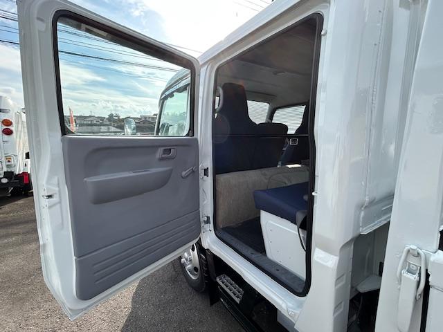 キャンター Ｗキャブロング　ワイドロング　全面塗装済　７人乗り　積載２ｔ　ＭＴ５速　ワンオーナー車　記録簿付　リアヒーター　荷台寸法　長３３５ｃｍ幅１９０ｃｍ高３８ｃｍ　高床（43枚目）