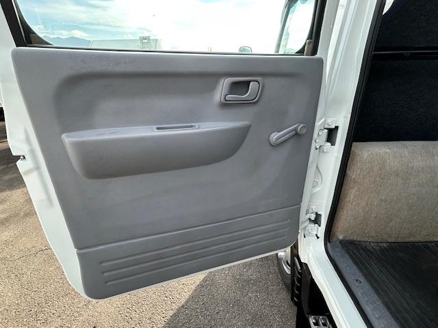 キャンター Ｗキャブロング　ワイドロング　全面塗装済　７人乗り　積載２ｔ　ＭＴ５速　ワンオーナー車　記録簿付　リアヒーター　荷台寸法　長３３５ｃｍ幅１９０ｃｍ高３８ｃｍ　高床（45枚目）