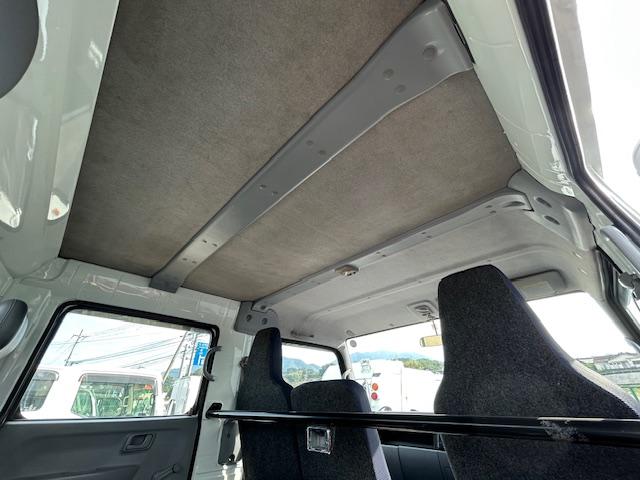 キャンター Ｗキャブロング　ワイドロング　全面塗装済　７人乗り　積載２ｔ　ＭＴ５速　ワンオーナー車　記録簿付　リアヒーター　荷台寸法　長３３５ｃｍ幅１９０ｃｍ高３８ｃｍ　高床（48枚目）