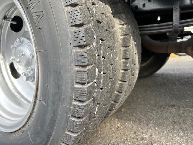 キャンター Ｗキャブロング　ワイドロング　全面塗装済　７人乗り　積載２ｔ　ＭＴ５速　ワンオーナー車　記録簿付　リアヒーター　荷台寸法　長３３５ｃｍ幅１９０ｃｍ高３８ｃｍ　高床（49枚目）