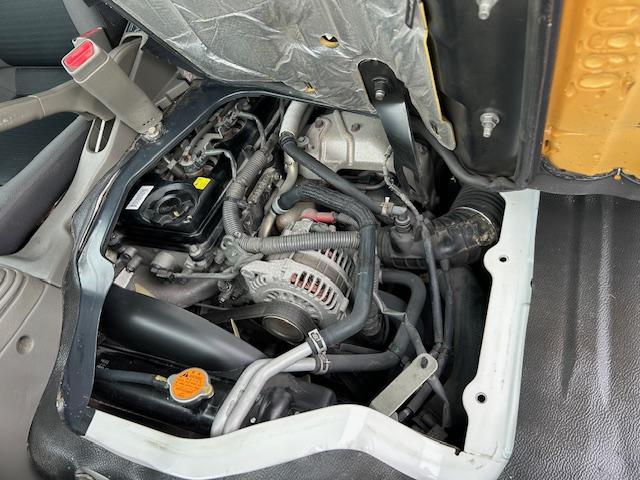 キャンターガッツ 　ダブルキャブ　１．２５ｔ積　６人乗り　４ナンバー　低床　２．９５Ｌディーゼルターボ　ＭＴ５速　キーレス　全面塗装済　電格ミラー　荷台内寸　長２０７／幅１６２／高３７（52枚目）