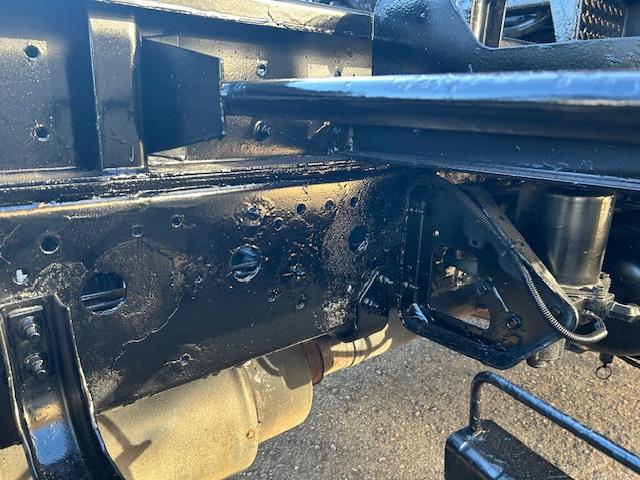 ヒノレンジャー 　脱着装置コンテナ車　極東開発フックロール　ラジコン付　積載量３７５０ｋｇ　脱着式　コンテナ　ベット付　６速ＭＴ　車検Ｒ８年１１月　内寸　長３４９／幅１９５／高１１６（ｃｍ）（35枚目）