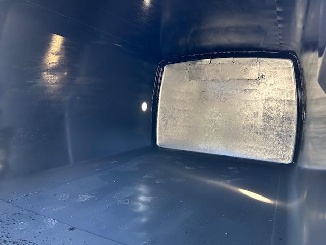 エルフトラック 　モリタ製　２ｔ積　５．０立米　巻き込み式　排出ダンプ式　パッカー車　積み込み連続スイッチ　汚水タンク　ＭＴ６速　電格ミラー　２．９９Ｌ　ディーゼルターボ　全面塗装済　走行２１．１万キロ（24枚目）