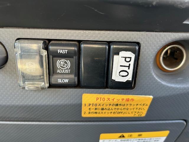 エルフトラック 　モリタ製　２ｔ積　５．０立米　巻き込み式　排出ダンプ式　パッカー車　積み込み連続スイッチ　汚水タンク　ＭＴ６速　電格ミラー　２．９９Ｌ　ディーゼルターボ　全面塗装済　走行２１．１万キロ（66枚目）