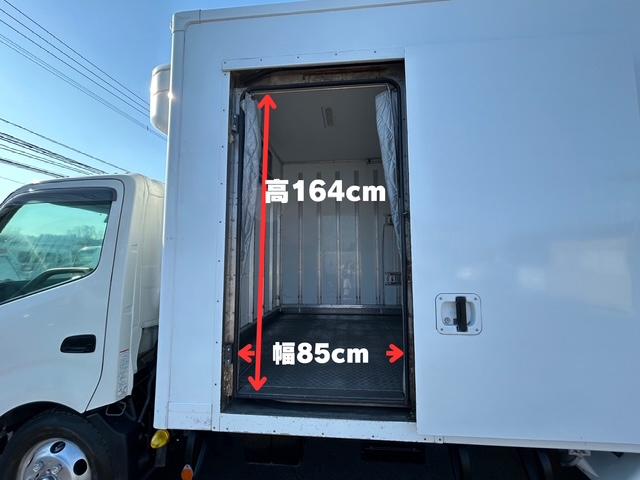 デュトロ 　ワイドロング　低温設定　冷蔵冷凍車　－１９℃確認済　３ｔ積　６速ＡＴ　サイドドア　バックカメラ　ラッシングレール２段　４．００Ｌディーゼルターボ　　内寸　長４８１／幅２０７／高３０８（ｃｍ）（6枚目）