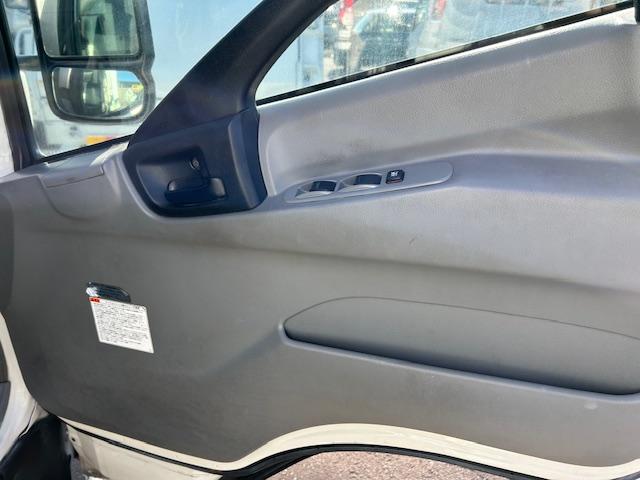 デュトロ 　ワイドロング　低温設定　冷蔵冷凍車　－１９℃確認済　３ｔ積　６速ＡＴ　サイドドア　バックカメラ　ラッシングレール２段　４．００Ｌディーゼルターボ　　内寸　長４８１／幅２０７／高３０８（ｃｍ）（30枚目）