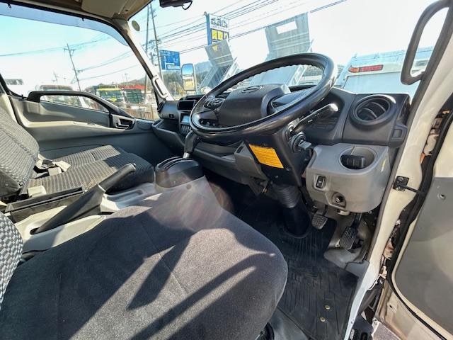 デュトロ 　ワイドロング　低温設定　冷蔵冷凍車　－１９℃確認済　３ｔ積　６速ＡＴ　サイドドア　バックカメラ　ラッシングレール２段　４．００Ｌディーゼルターボ　　内寸　長４８１／幅２０７／高３０８（ｃｍ）（32枚目）