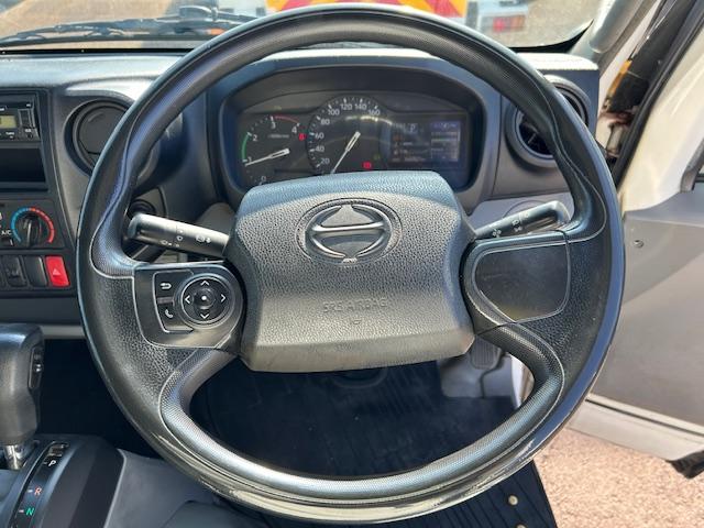 デュトロ 　ワイドロング　低温設定　冷蔵冷凍車　－１９℃確認済　３ｔ積　６速ＡＴ　サイドドア　バックカメラ　ラッシングレール２段　４．００Ｌディーゼルターボ　　内寸　長４８１／幅２０７／高３０８（ｃｍ）（34枚目）