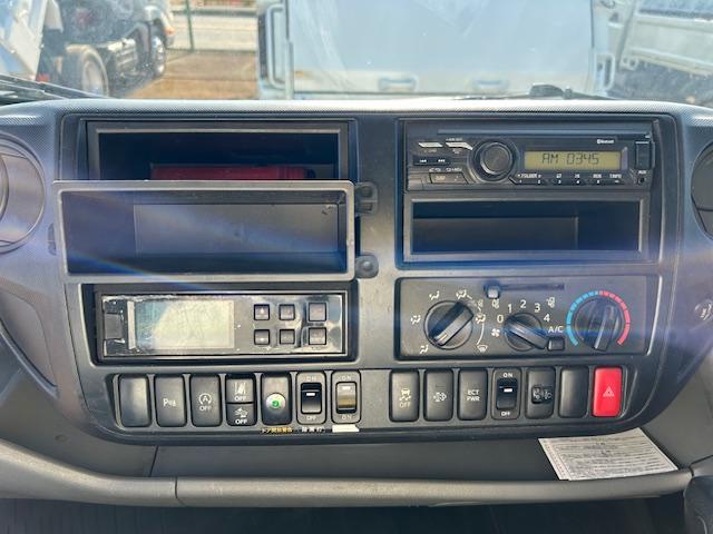 デュトロ 　ワイドロング　低温設定　冷蔵冷凍車　－１９℃確認済　３ｔ積　６速ＡＴ　サイドドア　バックカメラ　ラッシングレール２段　４．００Ｌディーゼルターボ　　内寸　長４８１／幅２０７／高３０８（ｃｍ）（40枚目）