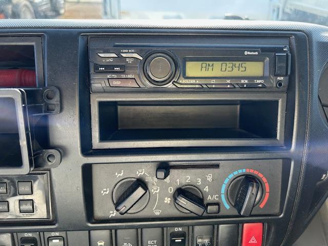 デュトロ 　ワイドロング　低温設定　冷蔵冷凍車　－１９℃確認済　３ｔ積　６速ＡＴ　サイドドア　バックカメラ　ラッシングレール２段　４．００Ｌディーゼルターボ　　内寸　長４８１／幅２０７／高３０８（ｃｍ）（42枚目）