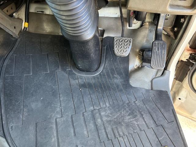 デュトロ 　ワイドロング　低温設定　冷蔵冷凍車　－１９℃確認済　３ｔ積　６速ＡＴ　サイドドア　バックカメラ　ラッシングレール２段　４．００Ｌディーゼルターボ　　内寸　長４８１／幅２０７／高３０８（ｃｍ）（45枚目）