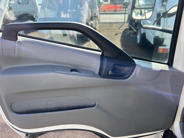 デュトロ 　ワイドロング　低温設定　冷蔵冷凍車　－１９℃確認済　３ｔ積　６速ＡＴ　サイドドア　バックカメラ　ラッシングレール２段　４．００Ｌディーゼルターボ　　内寸　長４８１／幅２０７／高３０８（ｃｍ）（47枚目）