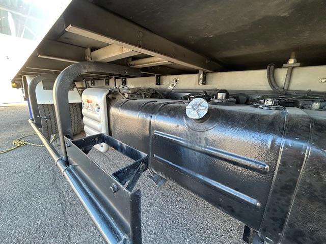 デュトロ 　ワイドロング　低温設定　冷蔵冷凍車　－１９℃確認済　３ｔ積　６速ＡＴ　サイドドア　バックカメラ　ラッシングレール２段　４．００Ｌディーゼルターボ　　内寸　長４８１／幅２０７／高３０８（ｃｍ）（54枚目）