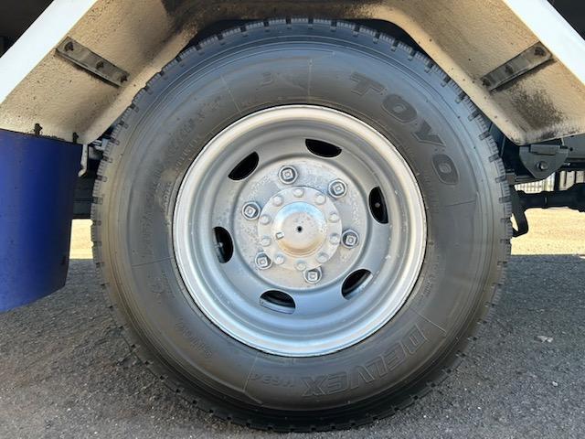 デュトロ 　ワイドロング　低温設定　冷蔵冷凍車　－１９℃確認済　３ｔ積　６速ＡＴ　サイドドア　バックカメラ　ラッシングレール２段　４．００Ｌディーゼルターボ　　内寸　長４８１／幅２０７／高３０８（ｃｍ）（62枚目）