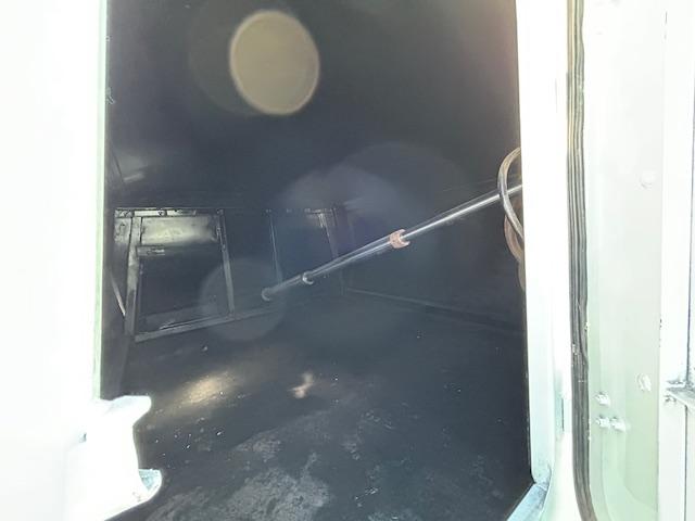 キャンター 　ワイド　プレスパッカー　６．８立米　新明和　排出押し出し式　２．９ｔ積　汚水タンク　連続スイッチ　バックカメラ　全面塗装済　５速ＭＴ（32枚目）