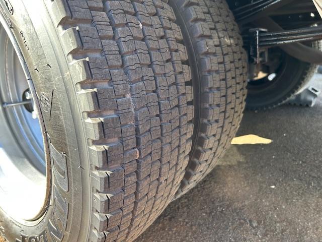 キャンター 　ワイド　プレスパッカー　６．８立米　新明和　排出押し出し式　２．９ｔ積　汚水タンク　連続スイッチ　バックカメラ　全面塗装済　５速ＭＴ（45枚目）