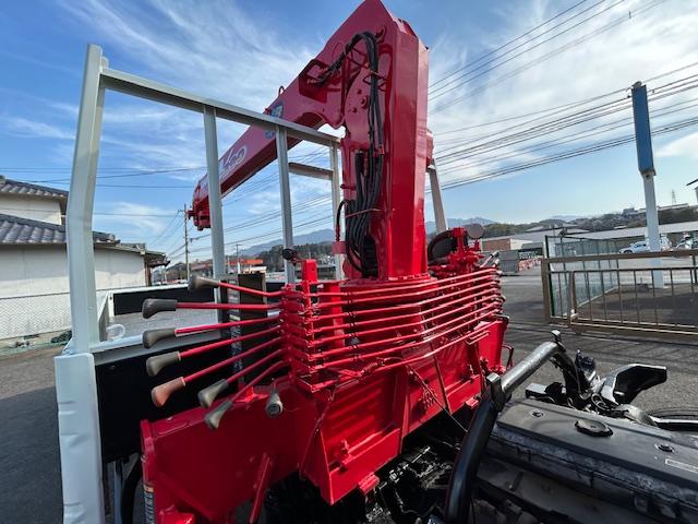 キャンター 超ロング　ワイド超ロング　４段クレーン　２．９ｔ吊　ユニック　フックイン　走行９．２万キロ　３．４ｔ積　６速ＭＴ　車検Ｒ８年６月　全面塗装済（16枚目）