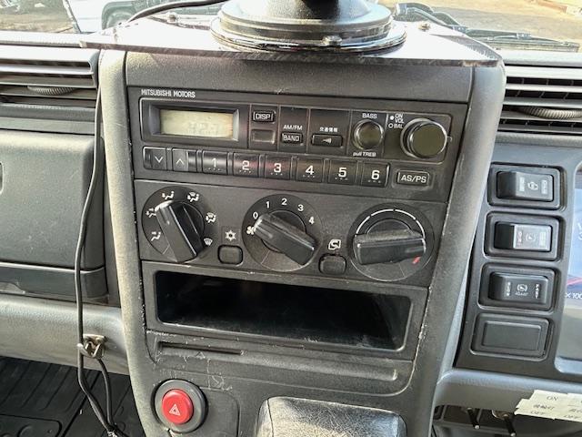 キャンター 超ロング　ワイド超ロング　４段クレーン　２．９ｔ吊　ユニック　フックイン　走行９．２万キロ　３．４ｔ積　６速ＭＴ　車検Ｒ８年６月　全面塗装済（53枚目）