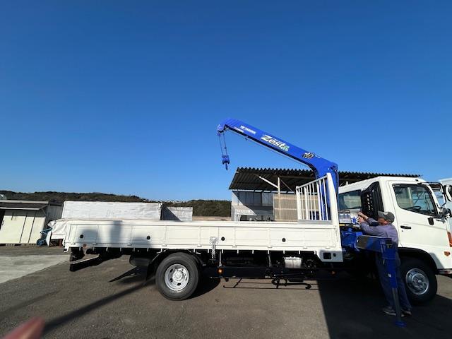 ヒノレンジャー タダノ 4段クレーン 2.9t吊 ラジコン フックイン 走行11.9万キロ 2.7t積 6速MT 全面塗装済 5.12Lディーゼルターボ(5枚目)