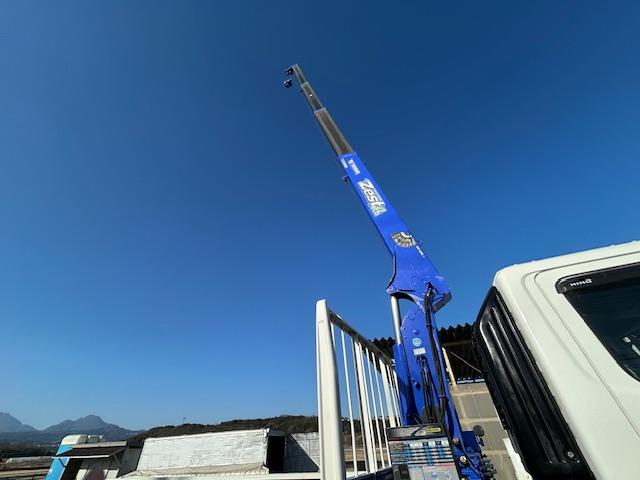 ヒノレンジャー タダノ 4段クレーン 2.9t吊 ラジコン フックイン 走行11.9万キロ 2.7t積 6速MT 全面塗装済 5.12Lディーゼルターボ(9枚目)