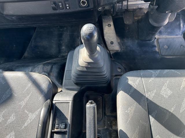 ヒノレンジャー タダノ 4段クレーン 2.9t吊 ラジコン フックイン 走行11.9万キロ 2.7t積 6速MT 全面塗装済 5.12Lディーゼルターボ(65枚目)