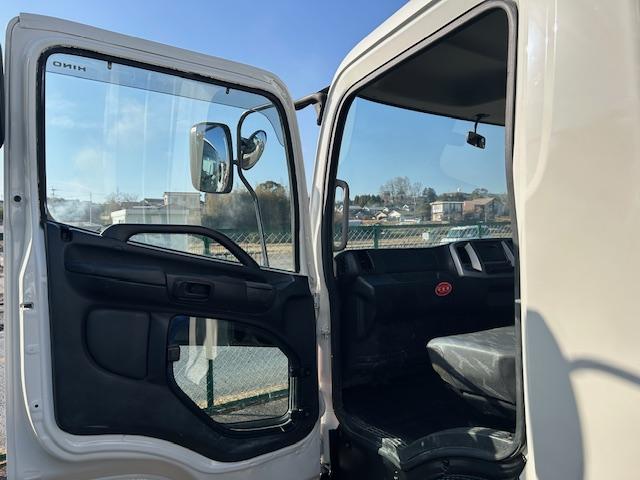 ヒノレンジャー タダノ 4段クレーン 2.9t吊 ラジコン フックイン 走行11.9万キロ 2.7t積 6速MT 全面塗装済 5.12Lディーゼルターボ(67枚目)