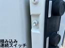 ダイナトラック 　５立米　巻き込み式　パッカー　塵芥車　排出ダンプ式　汚水タンク　連続スイッチ　ＭＴ５速　２ｔ積　極東開発製　全面塗装済　車体サイズ長５２１／幅１８７／高２３１（ｃｍ）（8枚目）