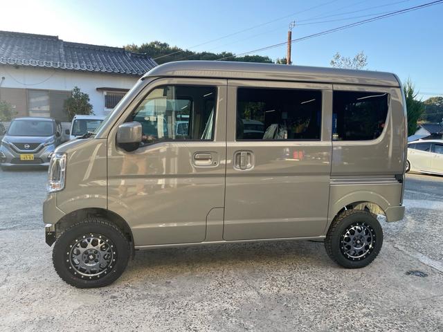 エブリイ ジョイン 4WD・PLUSLINE前後バンパー・PLUSLINEマフラー・リフトアップ・スキットプレート・アルミホイール・スマートキー・LEDヘッドライト(5枚目)