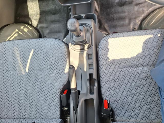 キャリイトラック ＫＣエアコン・パワステ　４ＷＤ　車検９年８月　４ＷＤ　パワステ　エアコン　パワーウィンド　キーレス（10枚目）