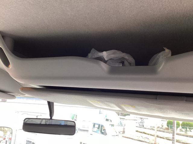 デュトロ 　ハイグレード　タダノ３段クレーン付フラット積載車　フルラジコン　積載量２６００キロ　レッカー仕様二次架装　トリイ変更　大型サイド工具箱　天秤棒　スリングベルト　矢印表示板　前方格納　記録簿（16枚目）