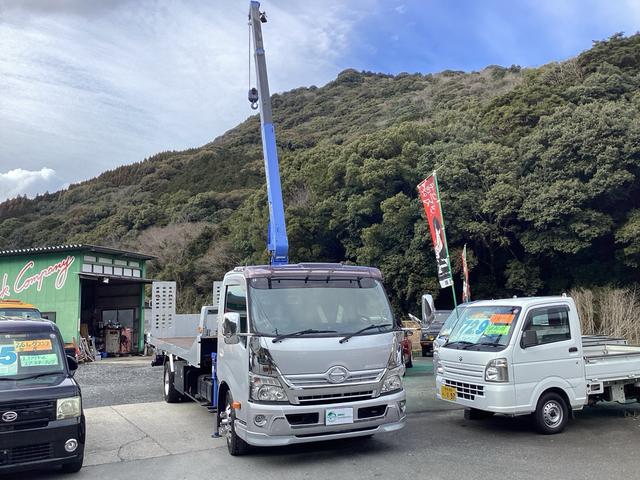 デュトロ 　ハイグレード　タダノ３段クレーン付フラット積載車　フルラジコン　積載量２６００キロ　レッカー仕様二次架装　トリイ変更　大型サイド工具箱　天秤棒　スリングベルト　矢印表示板　前方格納　記録簿（36枚目）