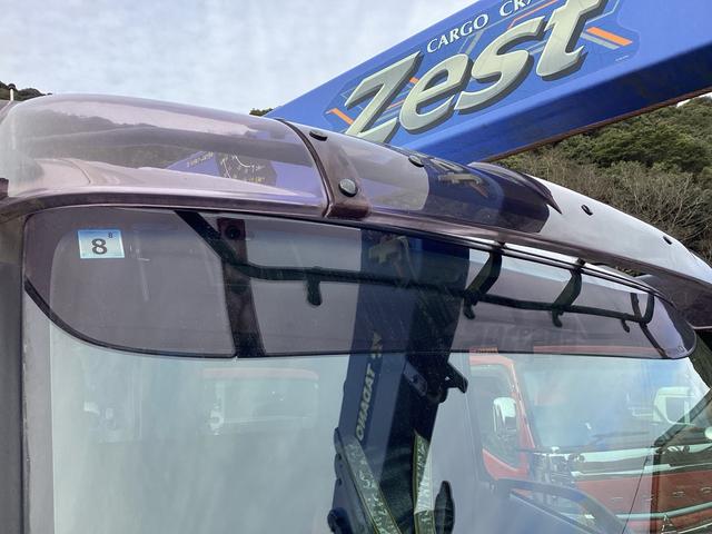 デュトロ 　ハイグレード　タダノ３段クレーン付フラット積載車　フルラジコン　積載量２６００キロ　レッカー仕様二次架装　トリイ変更　大型サイド工具箱　天秤棒　スリングベルト　矢印表示板　前方格納　記録簿（51枚目）