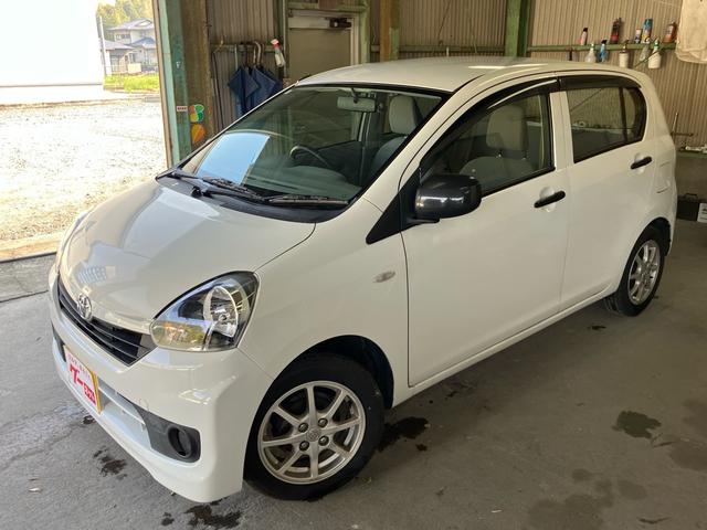 ピクシスエポック Ｄ　純正アルミ　バイザー　ナビＴＶ　アイドリングストップ　バッテリー新品　ワイパー新品（2枚目）