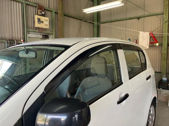 ピクシスエポック Ｄ　純正アルミ　バイザー　ナビＴＶ　アイドリングストップ　バッテリー新品　ワイパー新品（5枚目）