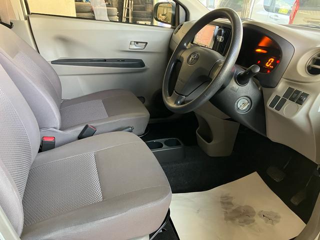 ピクシスエポック Ｄ　純正アルミ　バイザー　ナビＴＶ　アイドリングストップ　バッテリー新品　ワイパー新品（12枚目）