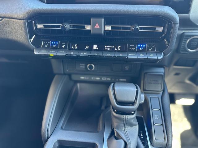 ランドクルーザー２５０ ＶＸ　ＶＸ　７名　ブラインドスポットモニタ　パノラミックビューモニター　ルーフレール　パワーバックドア　ＥＴＣ２．０車載器　デジタルインナーミラー　ムーンルーフ　フルセグＴＶ　シートエアコン　シートヒーター（36枚目）