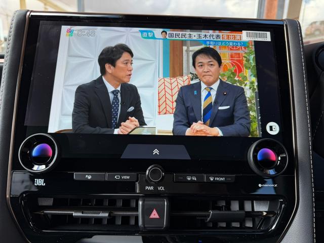 アルファード Ｚ　スペアタイヤ／左右独立ムーンルーフ＋後席パワーサイドサンシェード／トヨタチームメイト／ＩＴＳコネクト／アドバンスドパーク／ＰＫＳＢ／カラーヘッドアップディスプレイ／１５スピーカー／１４型後席モニタ－（7枚目）