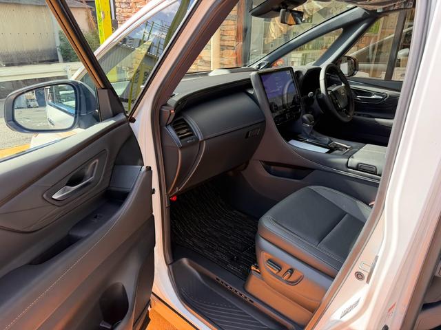 アルファード Ｚ　スペアタイヤ／左右独立ムーンルーフ＋後席パワーサイドサンシェード／トヨタチームメイト／ＩＴＳコネクト／アドバンスドパーク／ＰＫＳＢ／カラーヘッドアップディスプレイ／１５スピーカー／１４型後席モニタ－（26枚目）