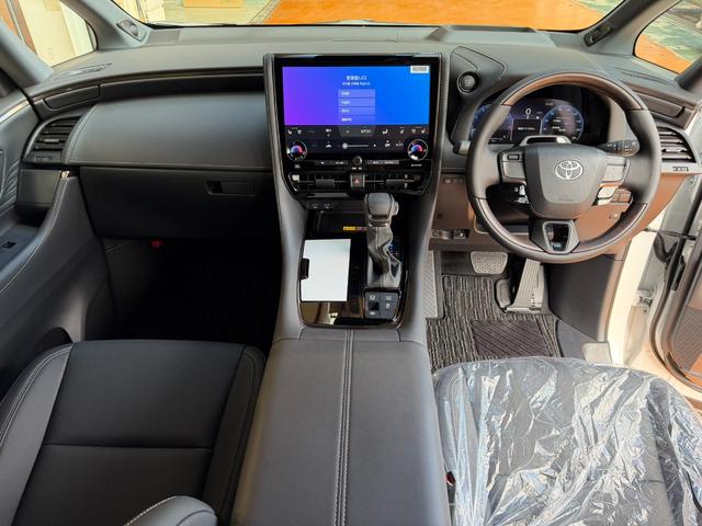 アルファード Ｚ　スペアタイヤ／左右独立ムーンルーフ＋後席パワーサイドサンシェード／トヨタチームメイト／ＩＴＳコネクト／アドバンスドパーク／ＰＫＳＢ／カラーヘッドアップディスプレイ／１５スピーカー／１４型後席モニタ－（27枚目）