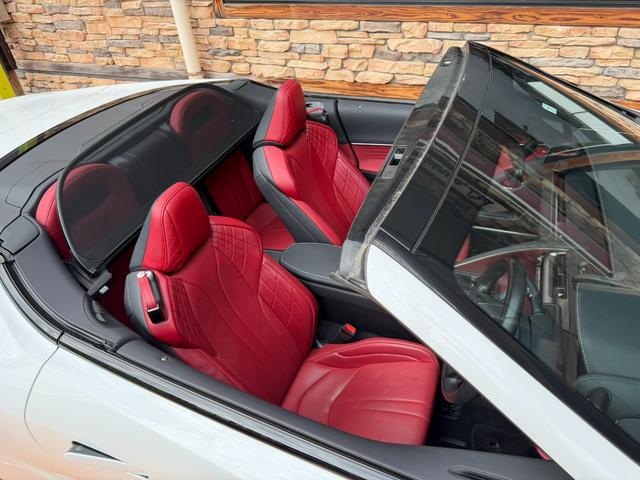 ＬＣ ＬＣ５００　コンバーチブル　ワンオーナー／レッド革／コンバーチブル／２１インチＡＷ／セキュリティーロックナットセット／ＬＥＤヘッドライト／バックカメラ／ＢＳＭ／シートベンチレーション／ヒーター／フルセグＴＶ／ＥＴＣ２．０（4枚目）