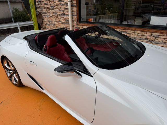 ＬＣ ＬＣ５００　コンバーチブル　ワンオーナー／レッド革／コンバーチブル／２１インチＡＷ／セキュリティーロックナットセット／ＬＥＤヘッドライト／バックカメラ／ＢＳＭ／シートベンチレーション／ヒーター／フルセグＴＶ／ＥＴＣ２．０（9枚目）